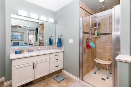 76 Daniel Close, Red Deer, AB - Indoor Photo Showing Bathroom