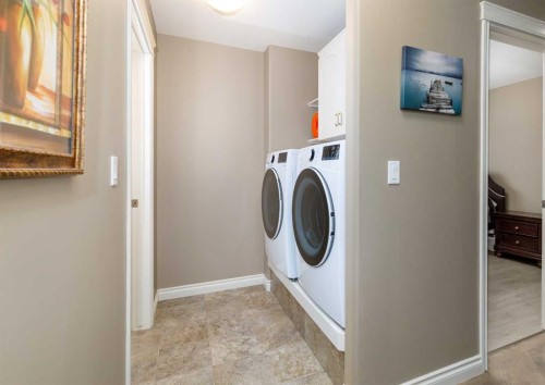 76 Daniel Close, Red Deer, AB - Indoor Photo Showing Laundry Room