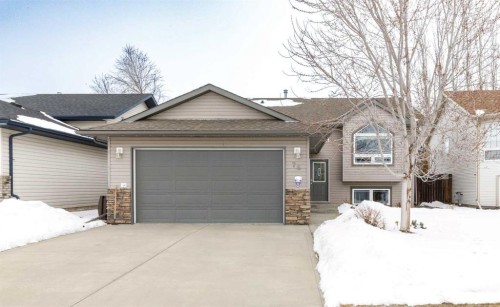 76 Daniel Close, Red Deer, AB - Outdoor With Facade