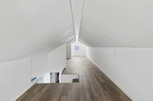 211 Red Wing Crescent, Tillicum Beach, AB - Indoor Photo Showing Other Room