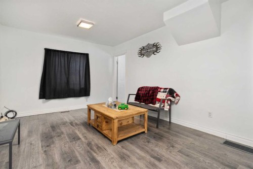 211 Red Wing Crescent, Tillicum Beach, AB - Indoor