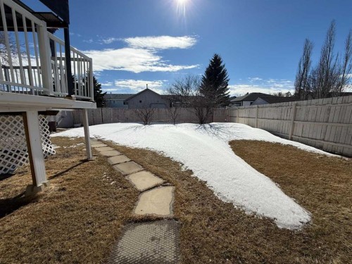 5905 61 Ave, Ponoka, AB - Outdoor