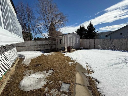 5905 61 Ave, Ponoka, AB - Outdoor