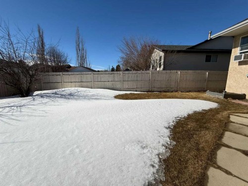 5905 61 Ave, Ponoka, AB - Outdoor