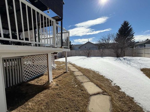 5905 61 Ave, Ponoka, AB - Outdoor With Deck Patio Veranda