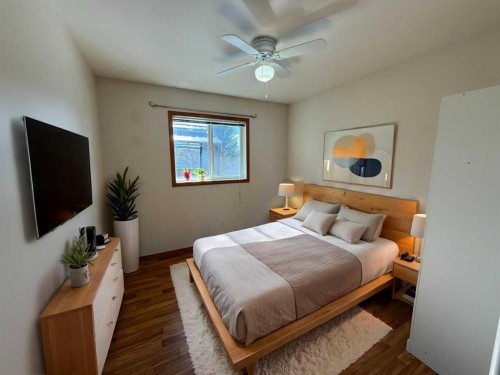 5905 61 Ave, Ponoka, AB - Indoor Photo Showing Bedroom