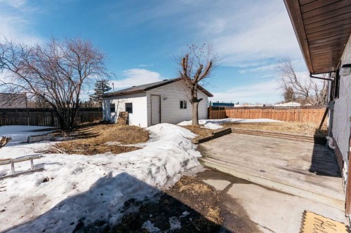 4 Barrett Drive, Red Deer, AB - Outdoor