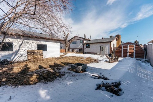 4 Barrett Drive, Red Deer, AB - Outdoor