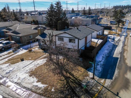 4 Barrett Drive, Red Deer, AB - Outdoor