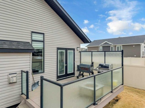 2 Vernon Close, Red Deer, AB - Outdoor With Exterior