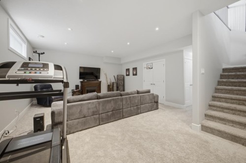 2 Vernon Close, Red Deer, AB - Indoor