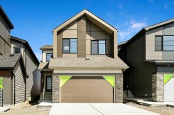 18 Heartwood Villas SE Calgary, AB T3M 2K1