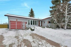 37 Wilson Crescent  Red Deer, AB T4N 5V6