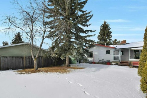 37 Wilson Crescent, Red Deer, AB - Outdoor