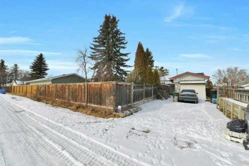 37 Wilson Crescent, Red Deer, AB - Outdoor