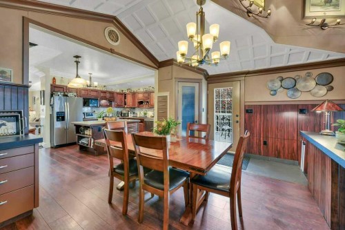 5406 50 Avenue, Lacombe, AB - Indoor Photo Showing Dining Room