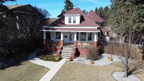 5406 50 Avenue, Lacombe, AB - Outdoor With Facade