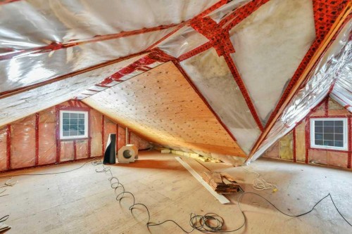 5406 50 Avenue, Lacombe, AB - Indoor