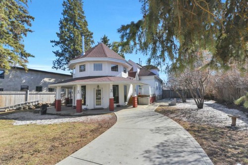 5406 50 Avenue, Lacombe, AB - Outdoor