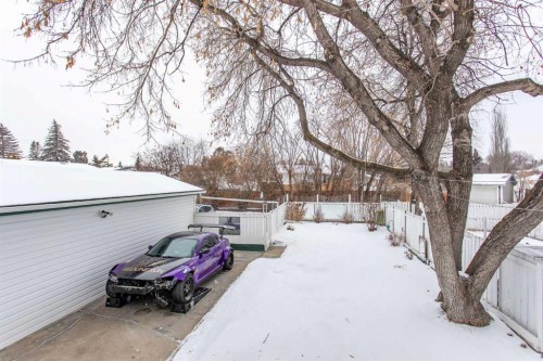 10 Patterson Crescent, Red Deer, AB - Outdoor