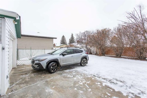 10 Patterson Crescent, Red Deer, AB - Outdoor
