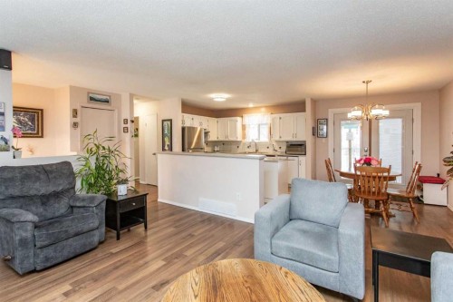 10 Patterson Crescent, Red Deer, AB - Indoor Photo Showing Living Room