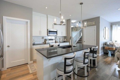 5 Trebble Close, Red Deer, AB - Indoor Photo Showing Kitchen With Stainless Steel Kitchen With Double Sink With Upgraded Kitchen