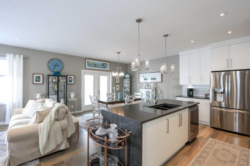 5 Trebble Close, Red Deer, AB - Indoor Photo Showing Kitchen With Stainless Steel Kitchen With Double Sink With Upgraded Kitchen