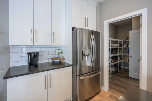 5 Trebble Close, Red Deer, AB - Indoor Photo Showing Kitchen