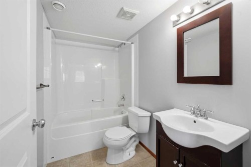 159 Lanterman Close, Red Deer, AB - Indoor Photo Showing Bathroom