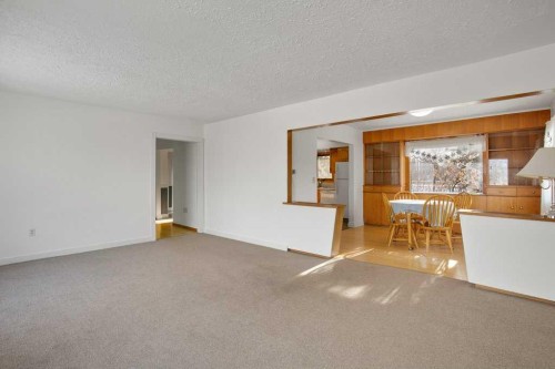 31 Jarvis Bay Drive, Jarvis Bay, AB - Indoor Photo Showing Other Room