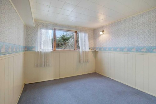 31 Jarvis Bay Drive, Jarvis Bay, AB - Indoor
