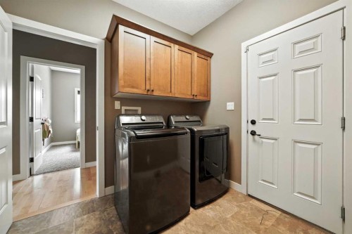 6511 57 Street, Olds, AB - Indoor Photo Showing Laundry Room