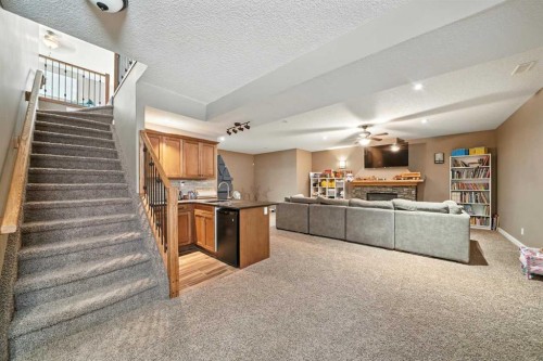 6511 57 Street, Olds, AB - Indoor