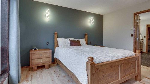 33 Parkside Crescent, Blackfalds, AB - Indoor Photo Showing Bedroom