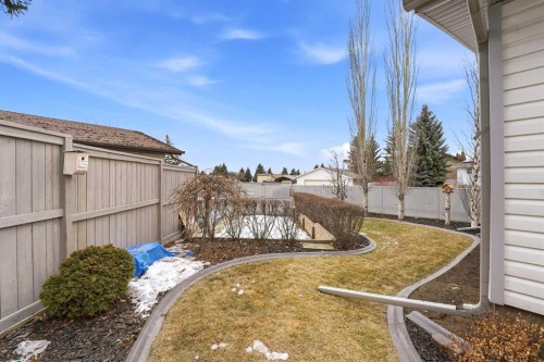 40 Connell Close, Red Deer, AB - Outdoor