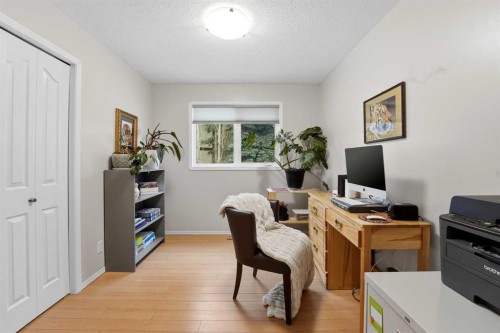 40 Connell Close, Red Deer, AB - Indoor Photo Showing Office