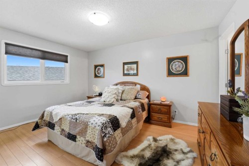 40 Connell Close, Red Deer, AB - Indoor Photo Showing Bedroom