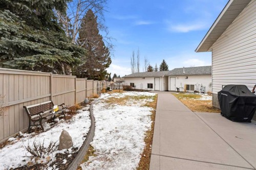 40 Connell Close, Red Deer, AB - Outdoor