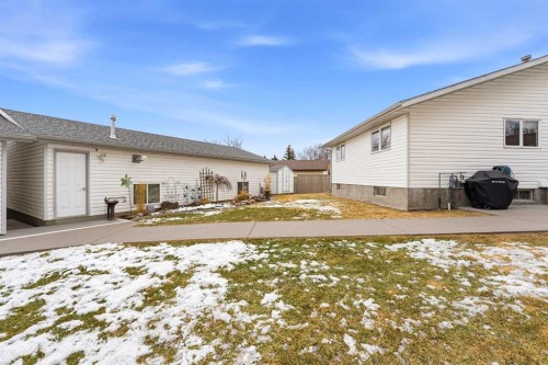 40 Connell Close, Red Deer, AB - Outdoor With Exterior