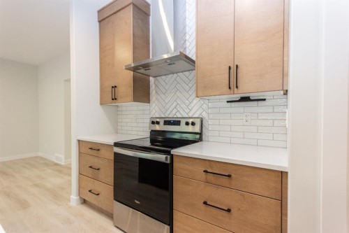 165 Thompson Crescent, Red Deer, AB - Indoor Photo Showing Kitchen