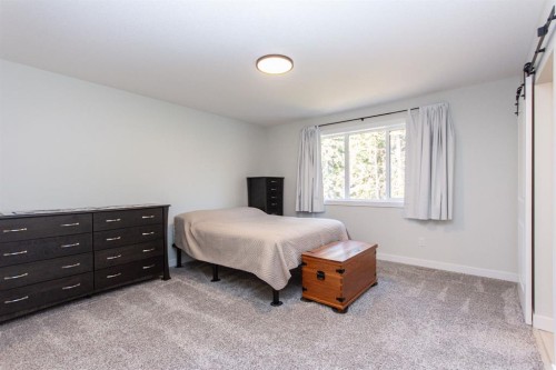 165 Thompson Crescent, Red Deer, AB - Indoor Photo Showing Bedroom