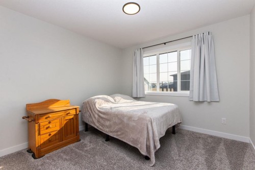 165 Thompson Crescent, Red Deer, AB - Indoor Photo Showing Bedroom