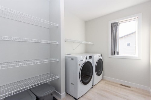 165 Thompson Crescent, Red Deer, AB - Indoor Photo Showing Laundry Room