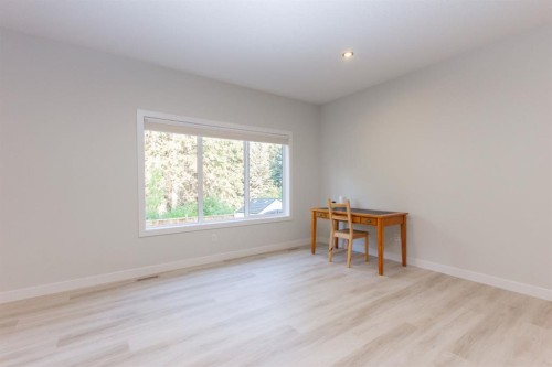 165 Thompson Crescent, Red Deer, AB - Indoor Photo Showing Other Room