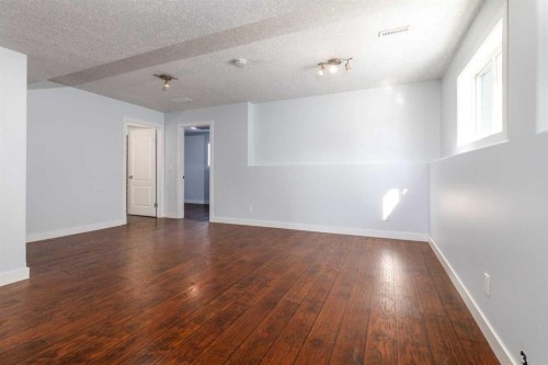 94 Drummond, Red Deer, AB - Indoor Photo Showing Other Room