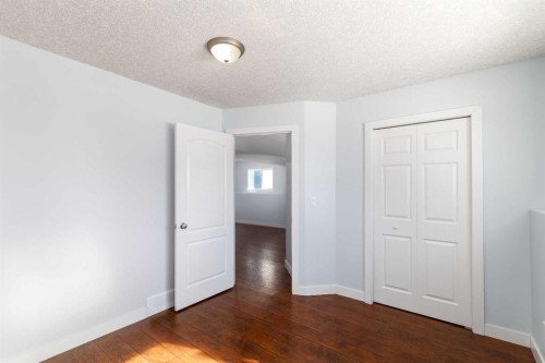 94 Drummond, Red Deer, AB - Indoor Photo Showing Other Room