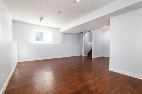 94 Drummond, Red Deer, AB - Indoor Photo Showing Other Room