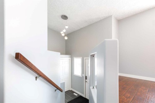 94 Drummond, Red Deer, AB - Indoor Photo Showing Other Room