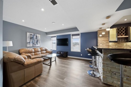 77 Tanner Street, Red Deer, AB - Indoor Photo Showing Living Room